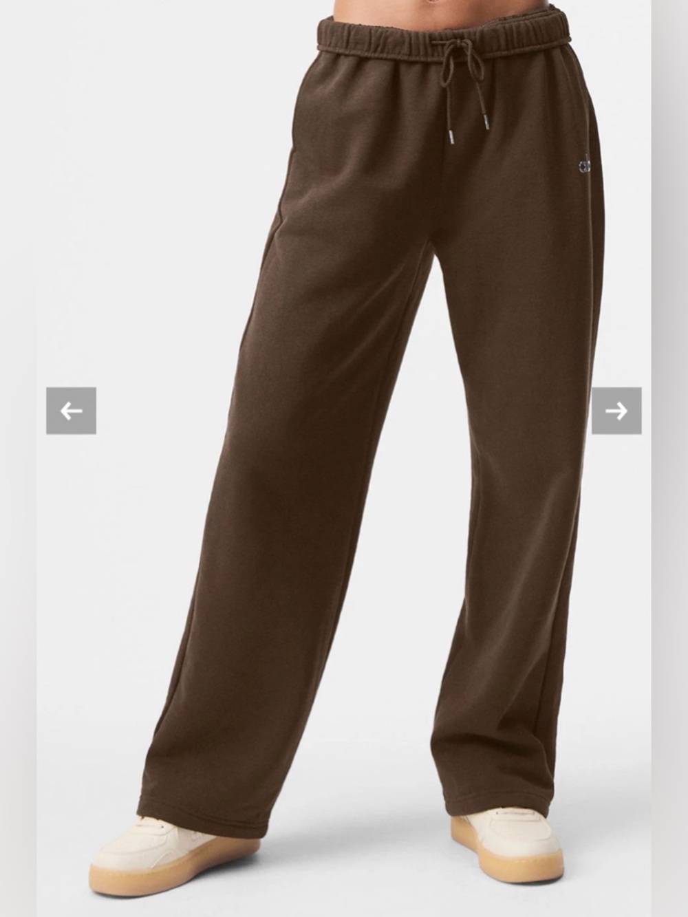 ALO Yoga Accolade Wide-Leg Sweatpants in Espresso Small
